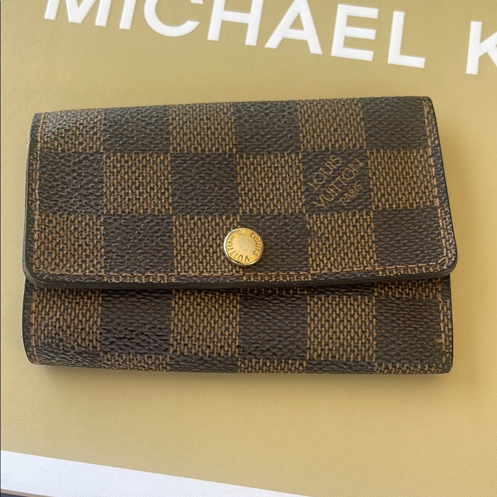 Louis Vuitton Damier Canvas Wallet
